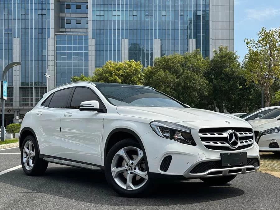 Mercedes Benz GLA