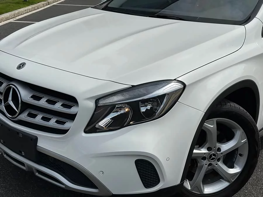 Mercedes Benz GLA