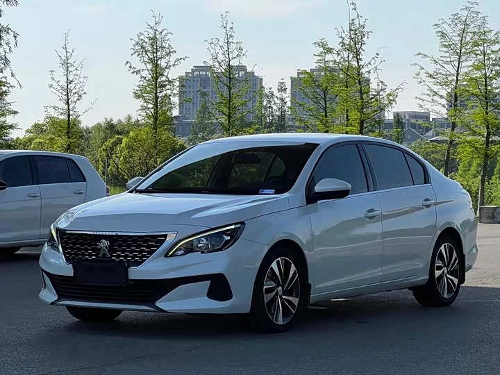 Peugeot 408