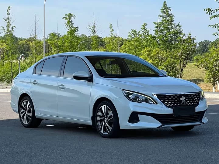 Peugeot 408