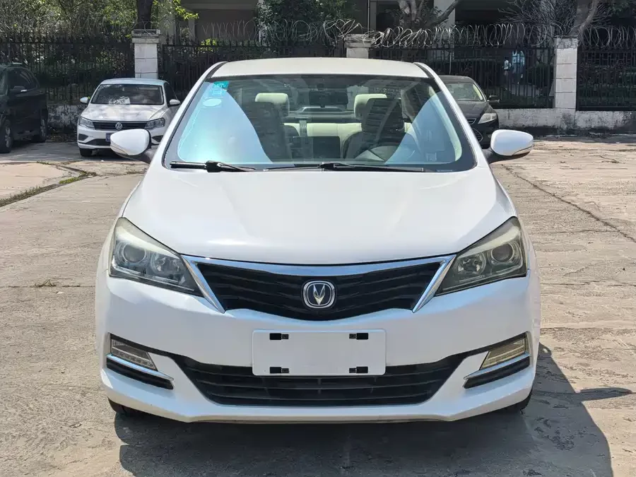 Changan Yuexiang V7