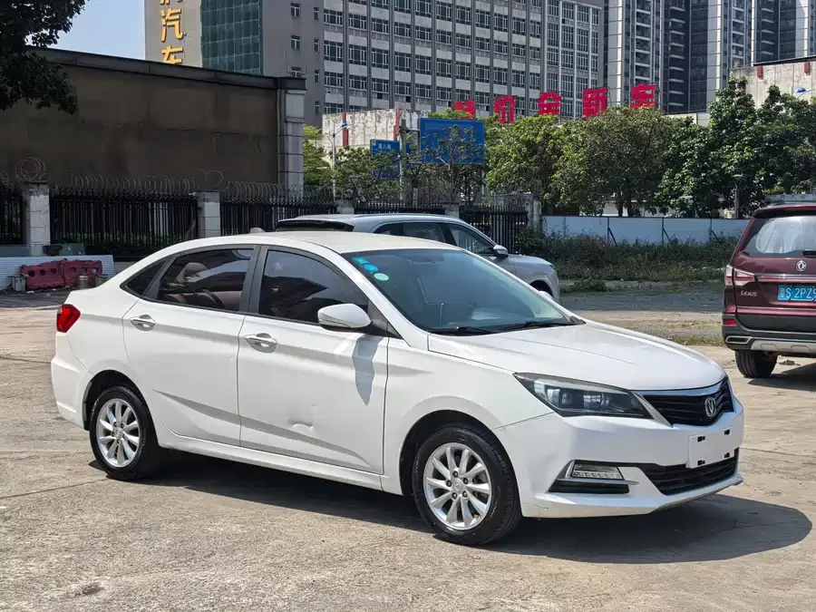Changan Yuexiang V7