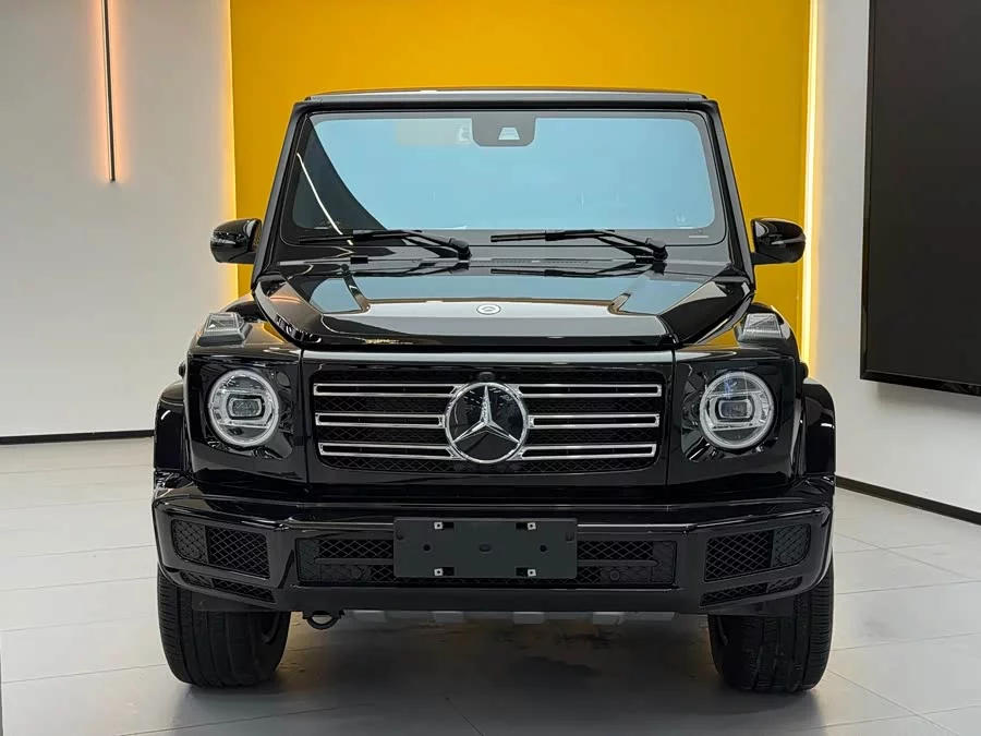 Mercedes Benz G-rated