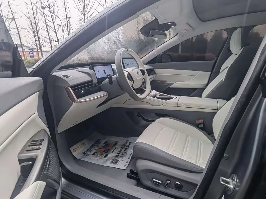 Dongfeng eπ007
