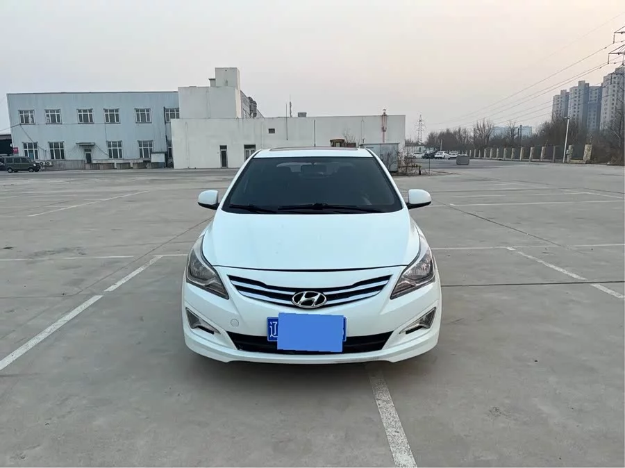 Hyundai Verna RV