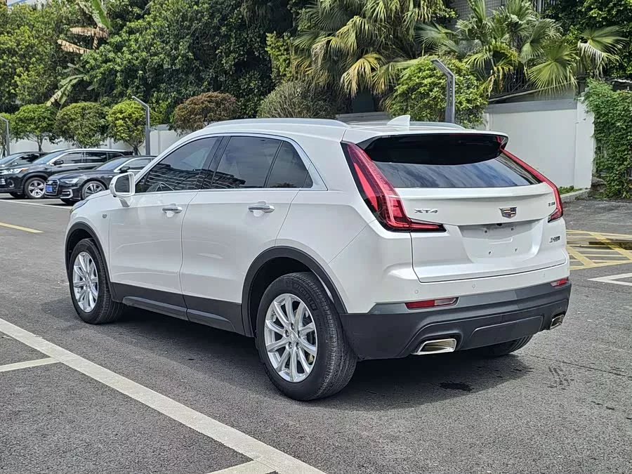 Cadillac XT4