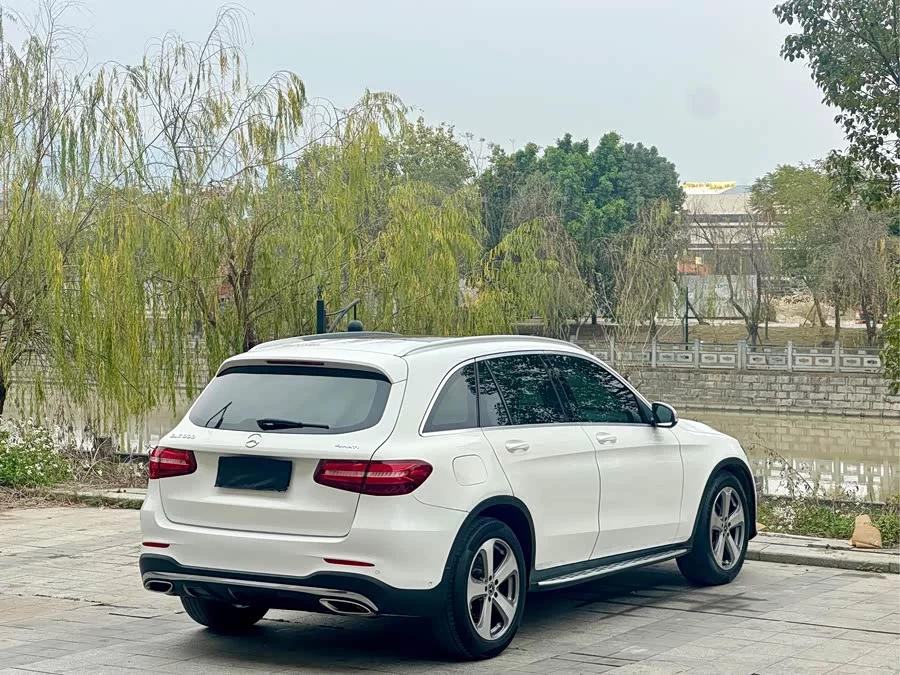 Mercedes Benz GLC