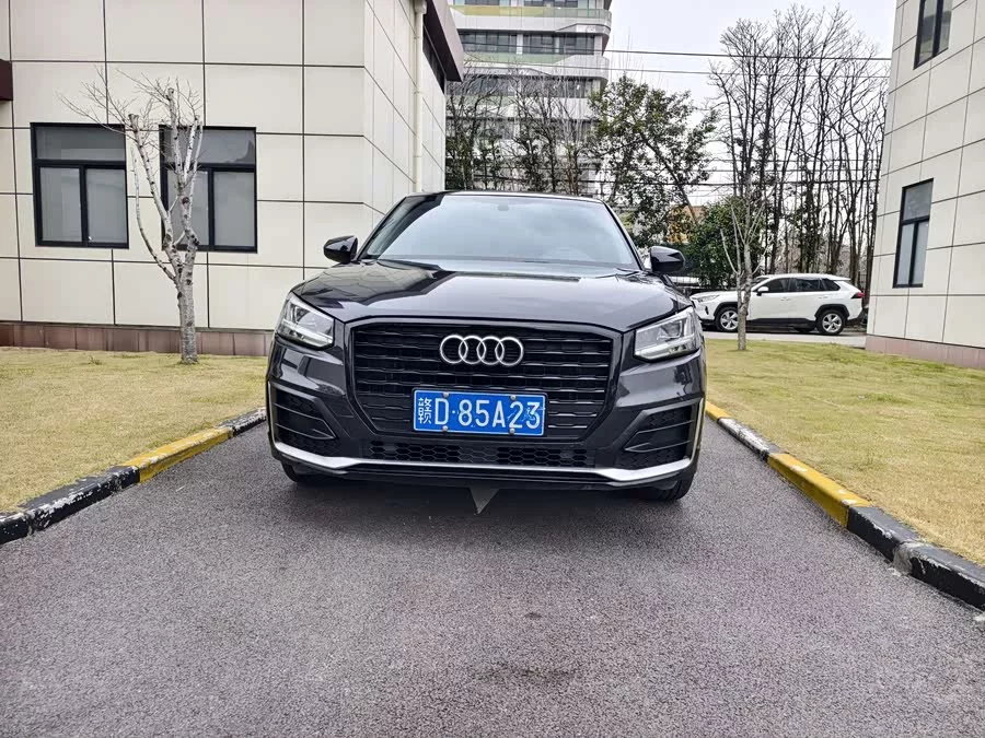 Audi Q2L