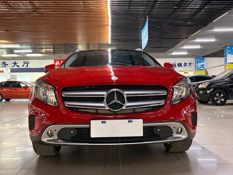 Mercedes Benz GLA