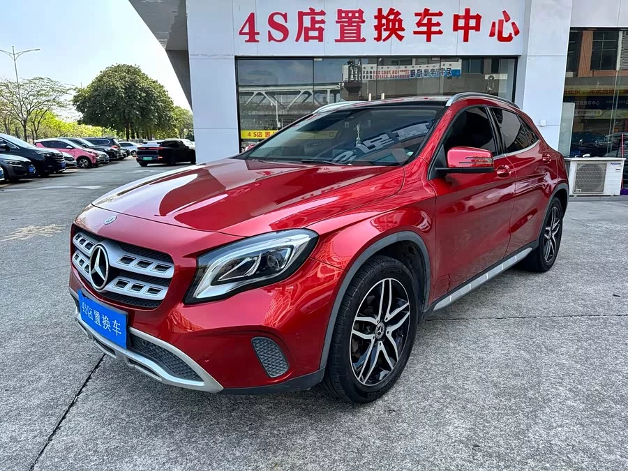 Mercedes Benz GLA