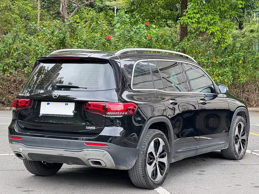 Mercedes Benz GLB