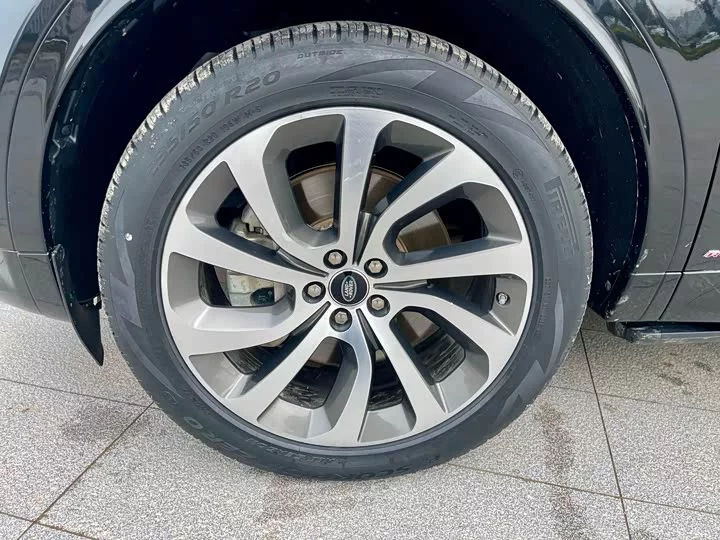 Land Rover Discover Sports