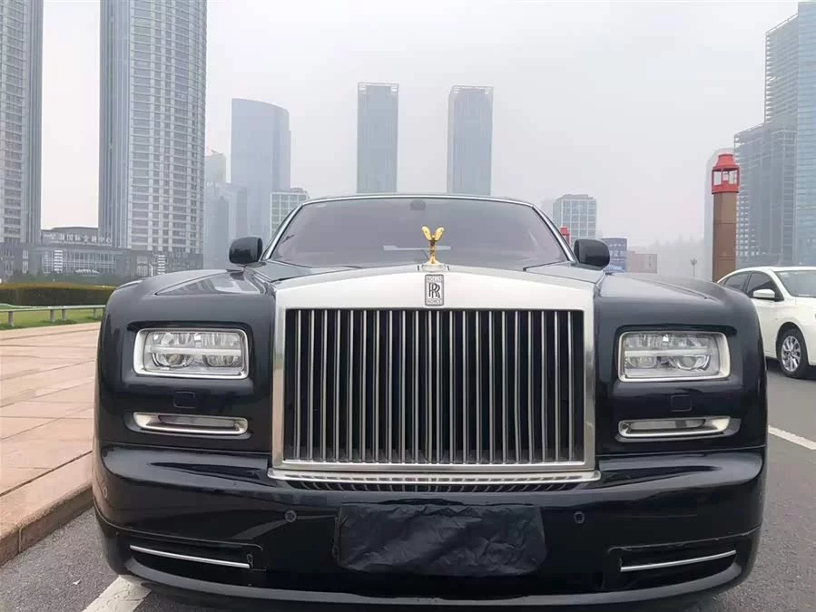 Rolls-Royce Phantom