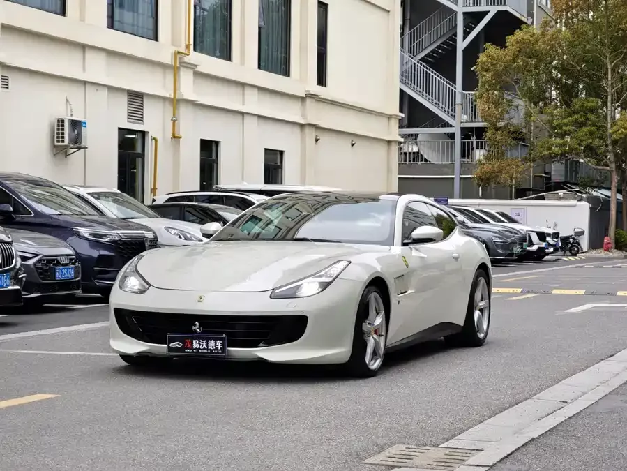 Ferrari GTC4Lusso
