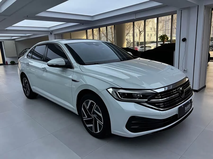 Volkswagen Sagitar