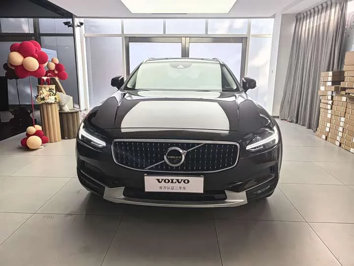 Volvo V90