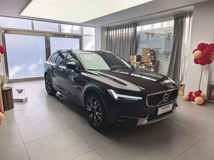 Volvo V90