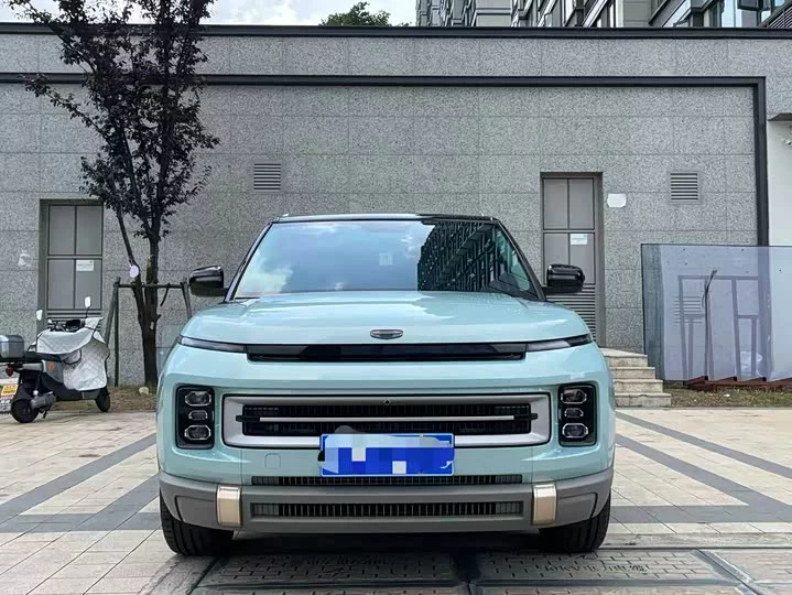 Geely ICON