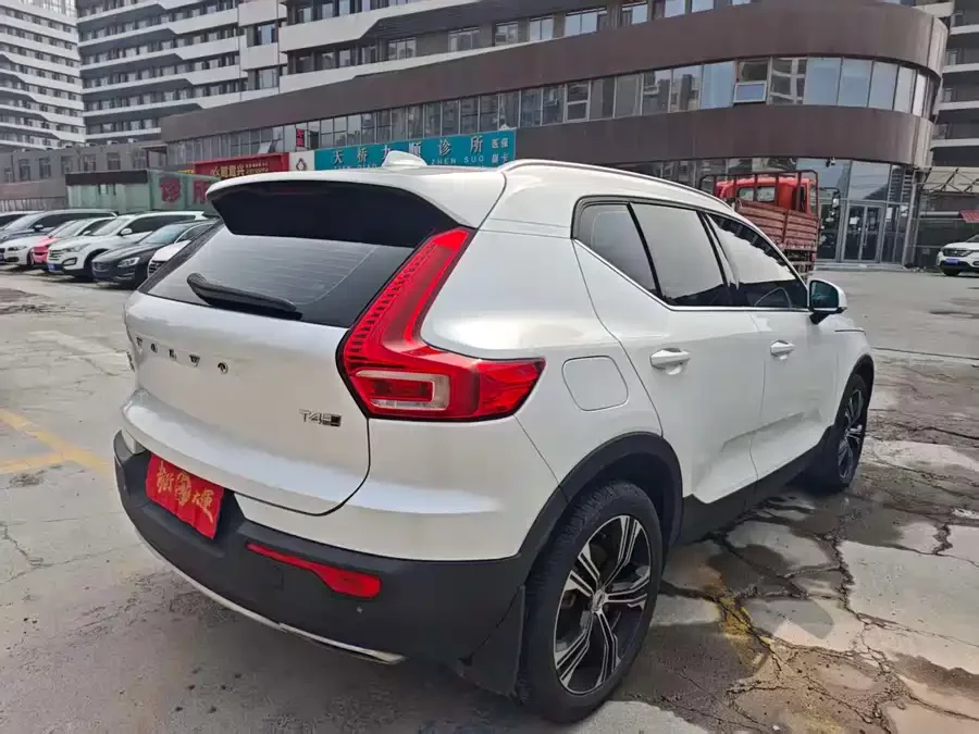 Volvo XC40
