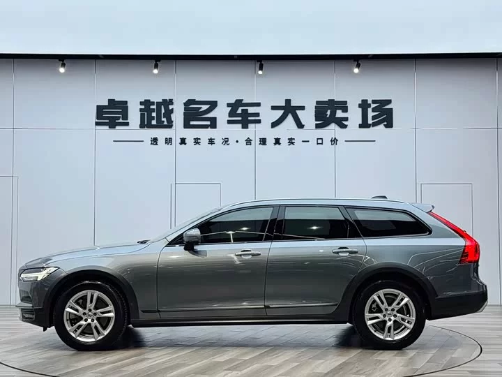 Volvo V90