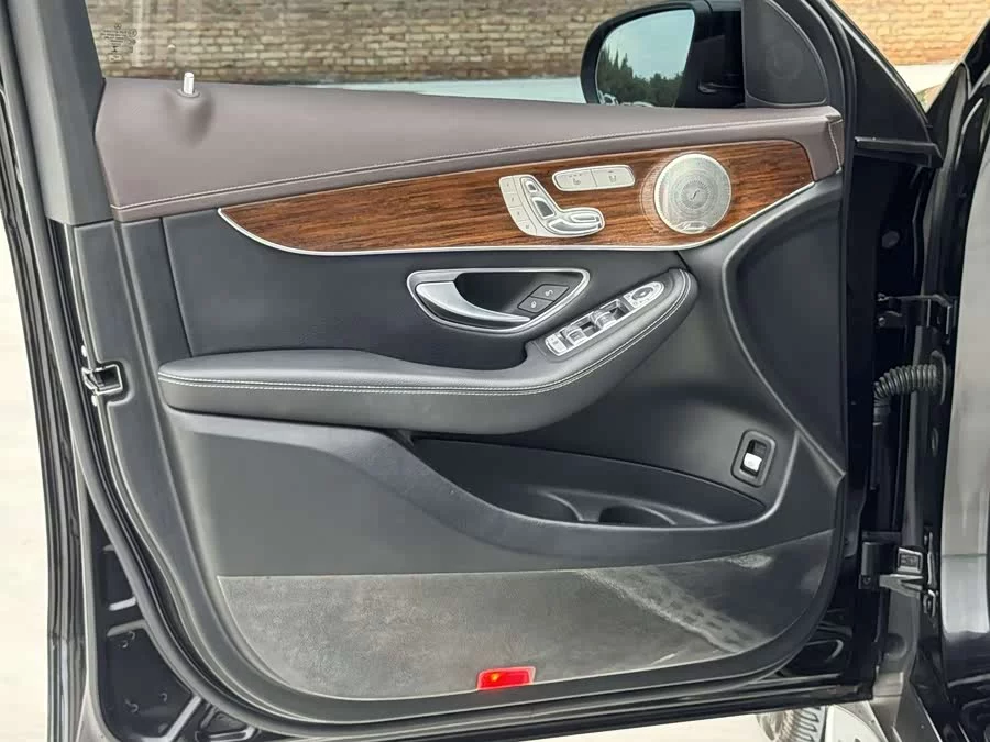 Mercedes Benz GLC