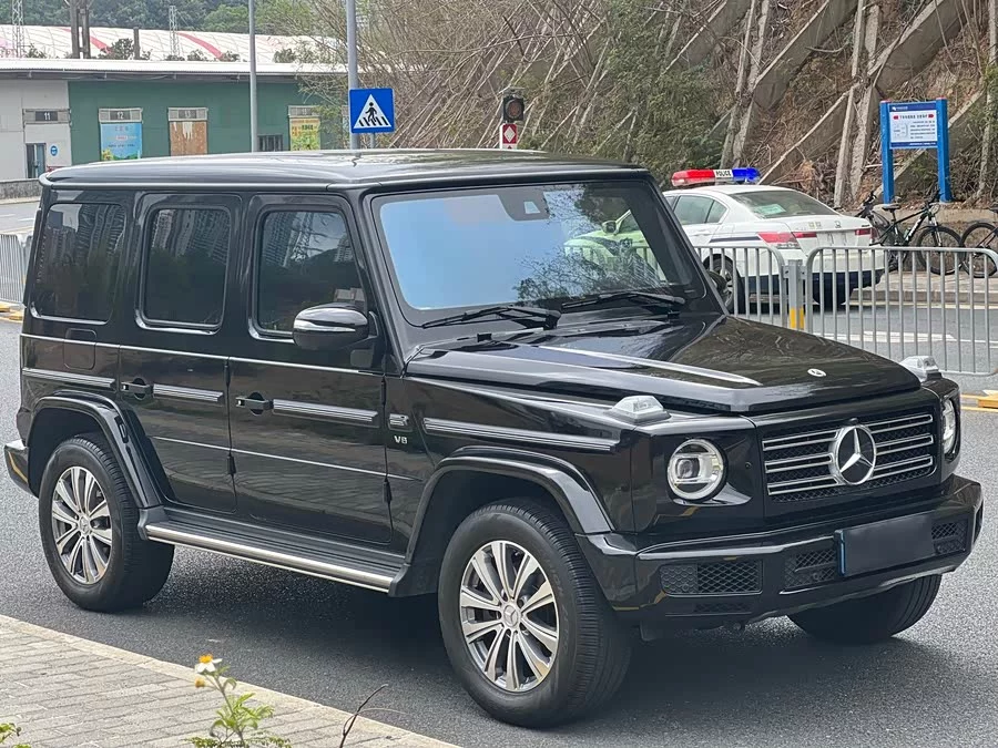 Mercedes Benz G-rated