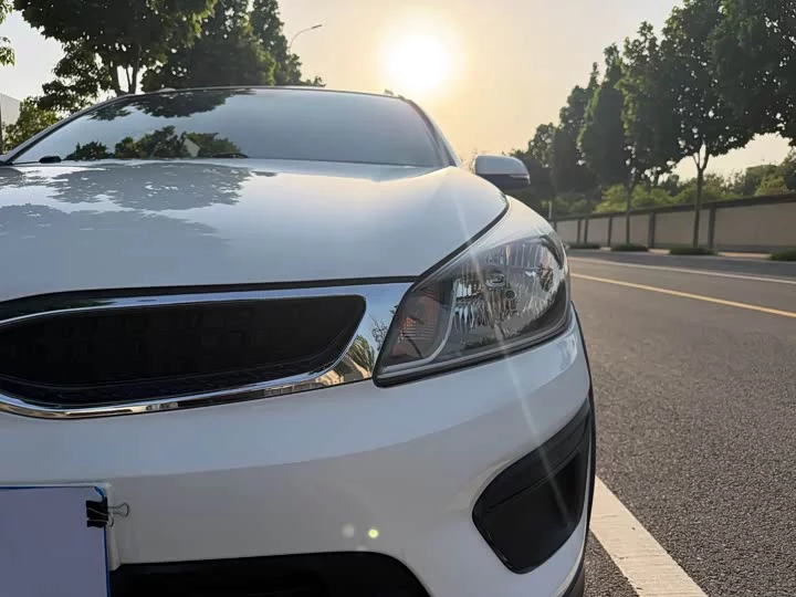 kia KX CROSS