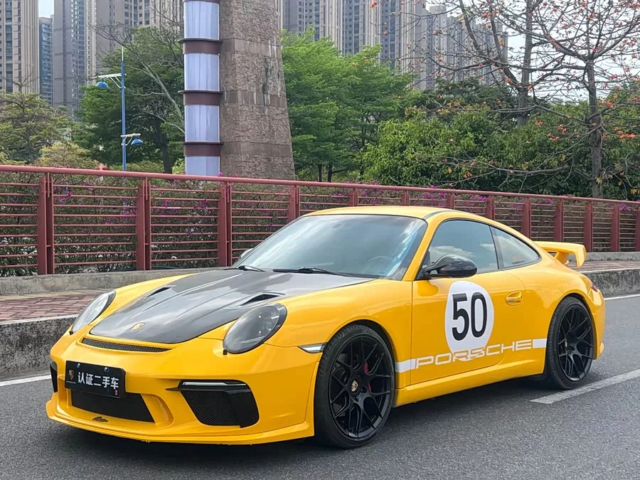 Porsche 911
