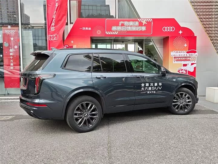 Cadillac XT6