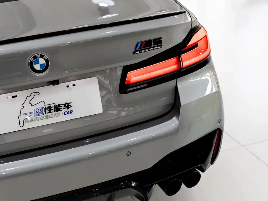 BMW M5