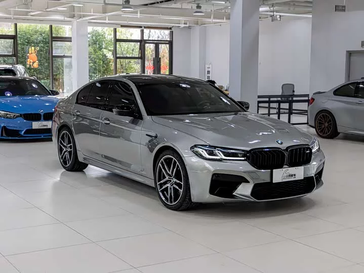 BMW M5