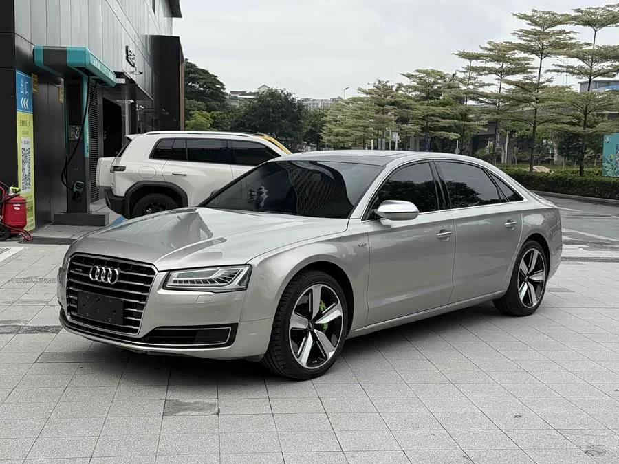 Audi A8