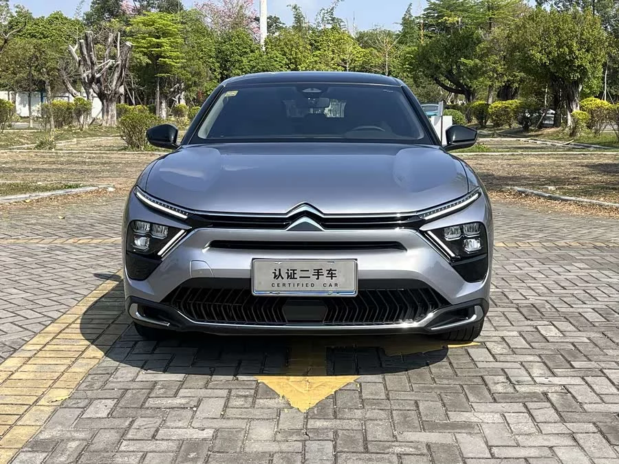 Citroën Versailles C5 X