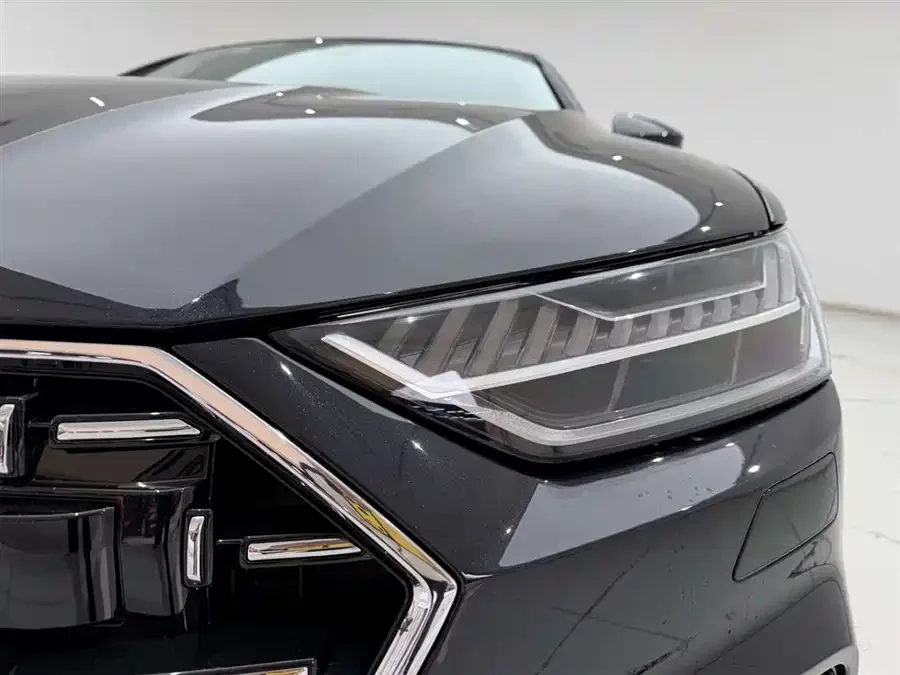 Audi A7L