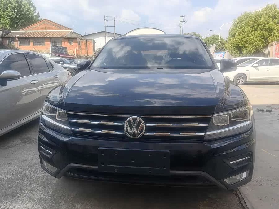 Volkswagen Tiguan L