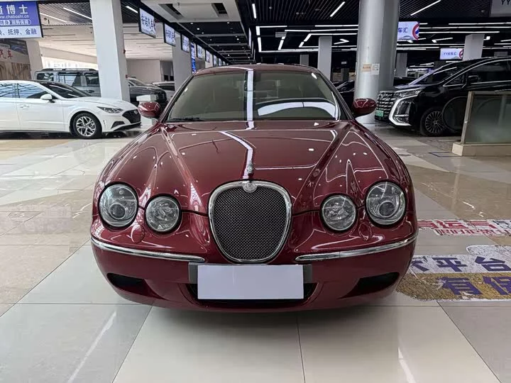 Jaguar S-TYPE