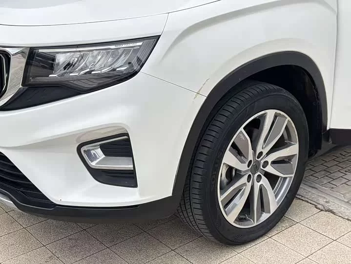 Geely Okavango