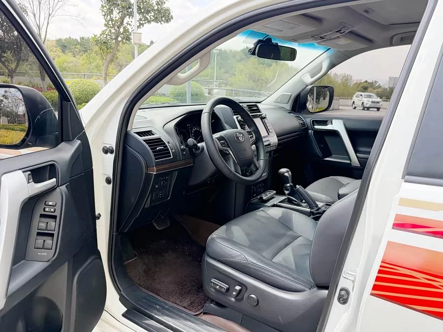 Toyota Prado