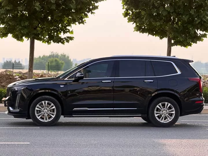 Cadillac XT6