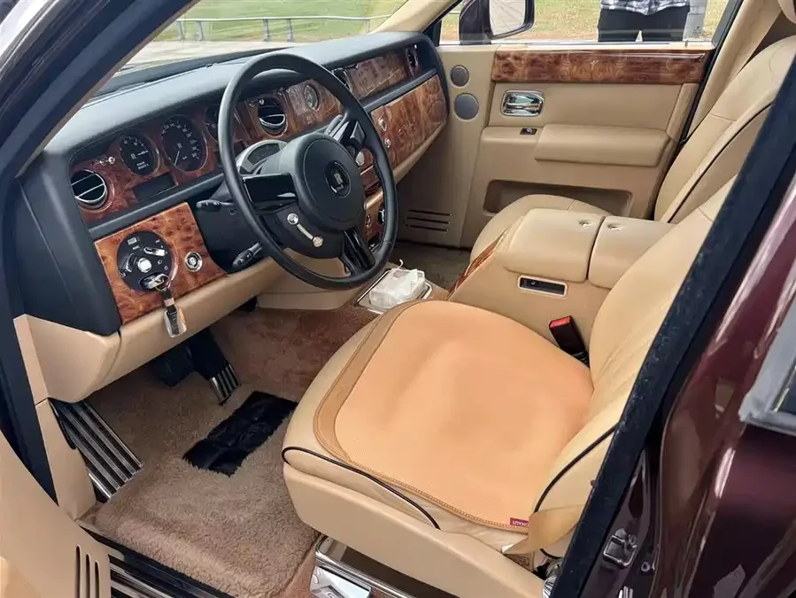 Rolls-Royce Phantom