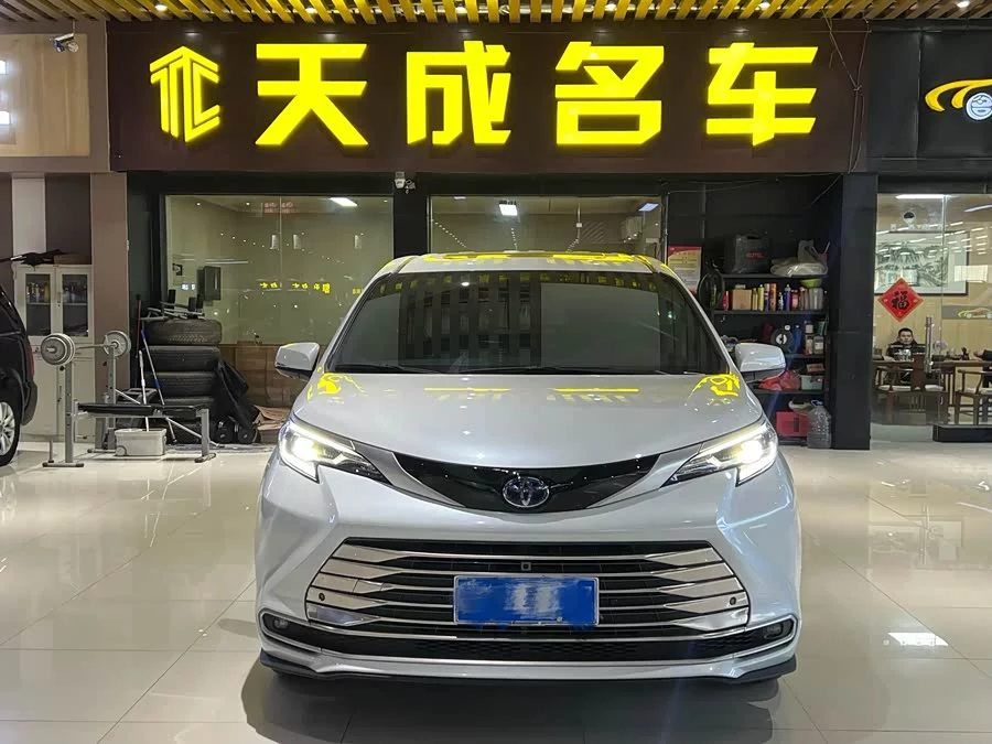 Toyota SIENNA