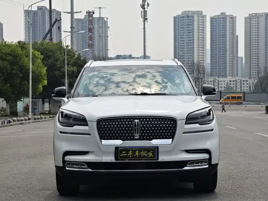Lincoln Aviator