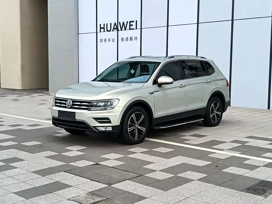 Volkswagen Tiguan L