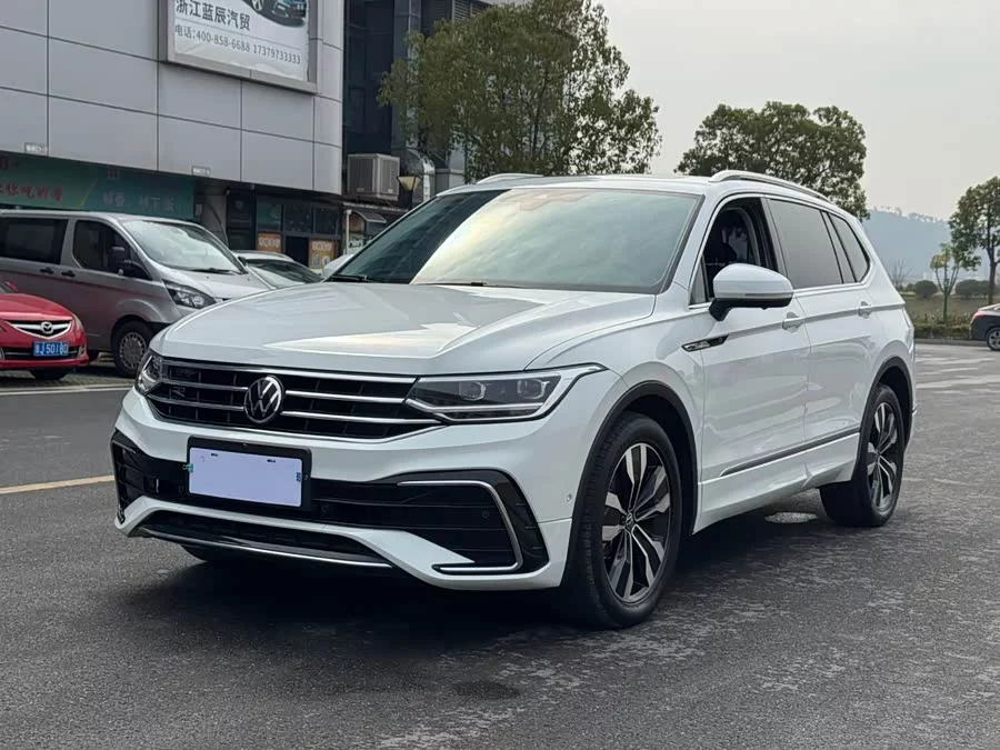 Volkswagen Tiguan L