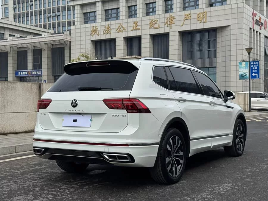 Volkswagen Tiguan L