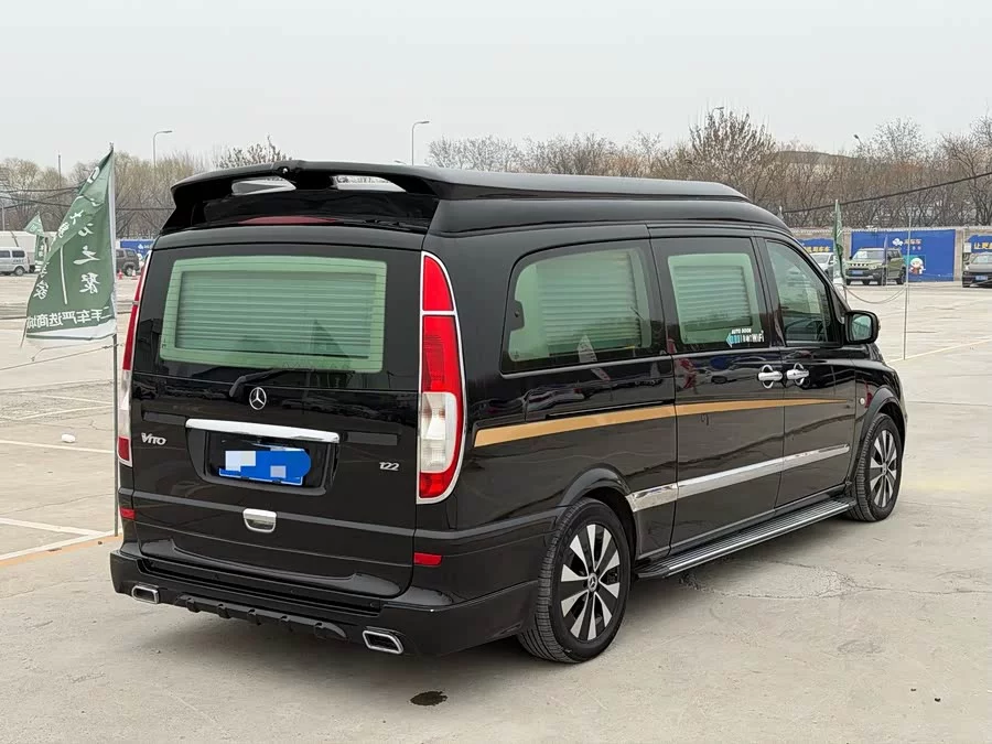Mercedes Benz Vito