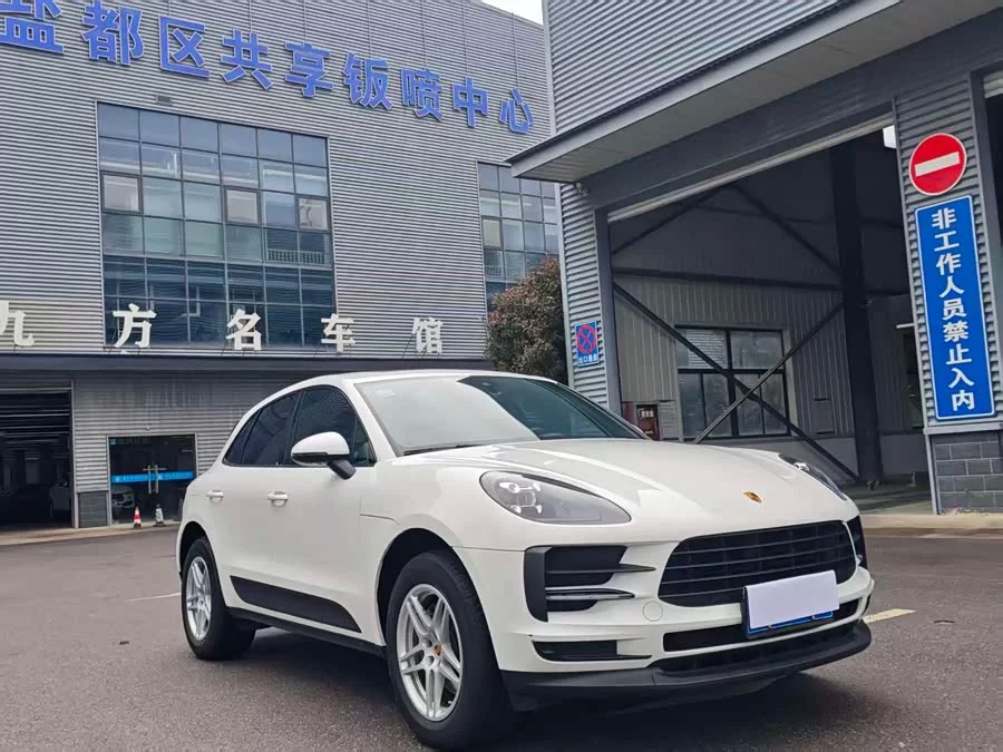 Porsche Macan