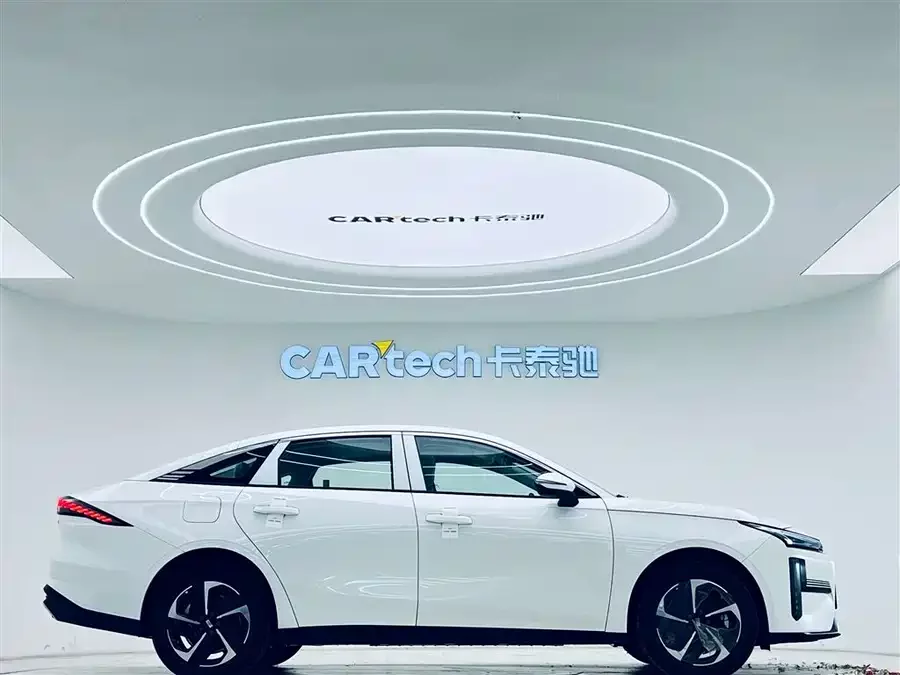 Geely Galaxy L6