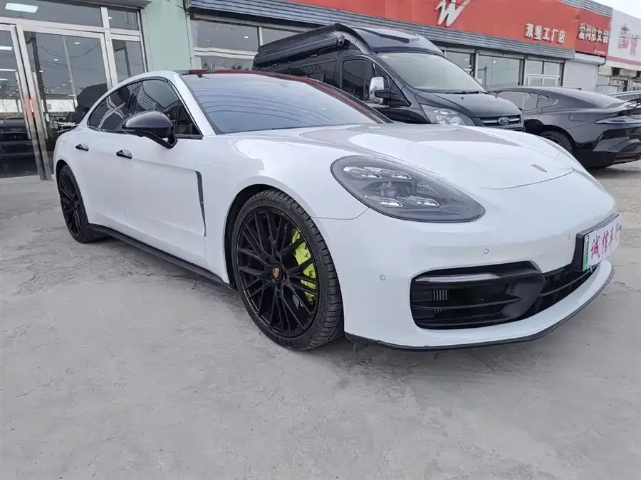 Porsche Panamera New Energy