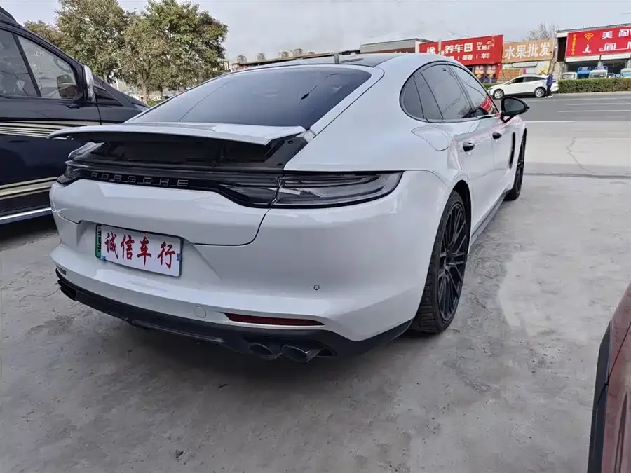 Porsche Panamera New Energy